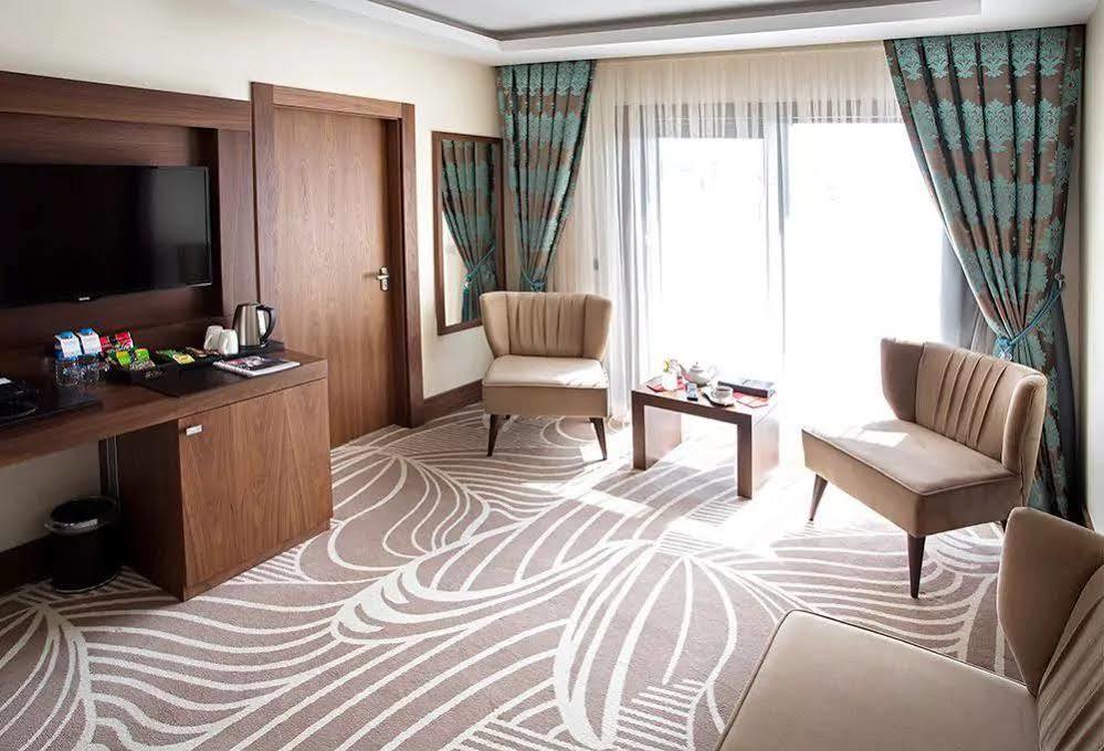 Ramada By Wyndham Yalova Hotel Yalova  Ngoại thất bức ảnh